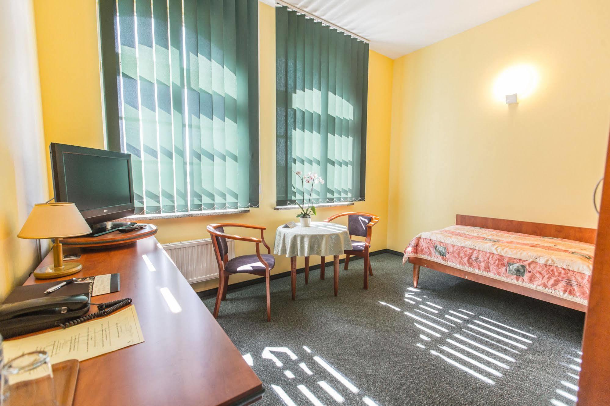 Hotel Rycerski Στσέτσιν Εξωτερικό φωτογραφία